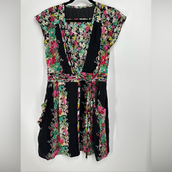 Nanette Lepore Ladies Black Floral Silk Wrap Lined Dress Size 10 - Picture 1 of 4